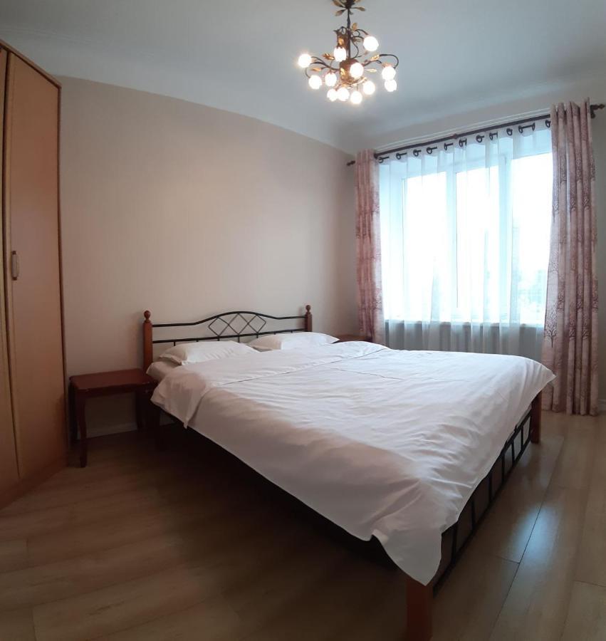 Aura On Erkindik Boulevard Biszkek Zewnętrze zdjęcie