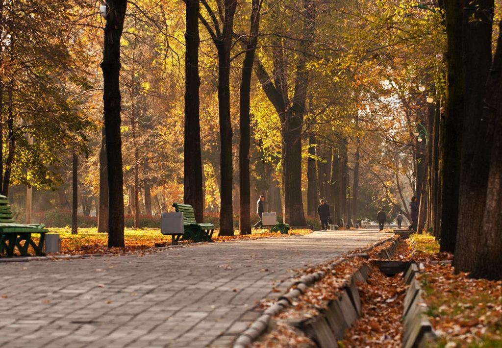 Aura On Erkindik Boulevard Biszkek Zewnętrze zdjęcie